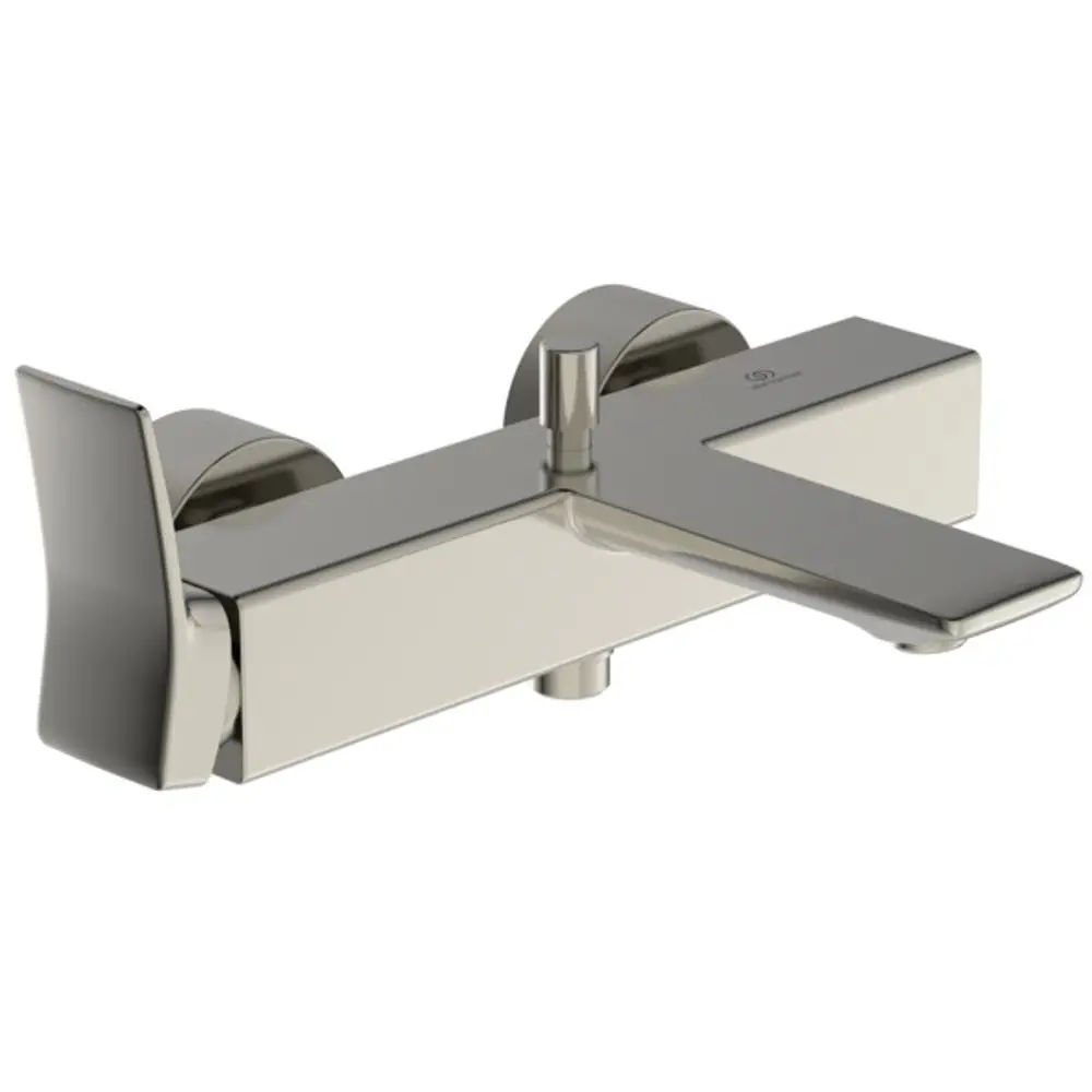 Armatur von Ideal Standard mit zwei bedienbaren Griffen und einem geraden Auslauf. Hergestellt in einem silbernen Finish. Geeignet für Badezimmeranwendungen.